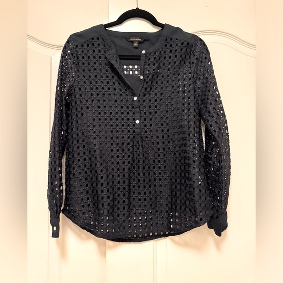 Banana Republic square lace top with camisole - Size Small - Picture 1 of 3